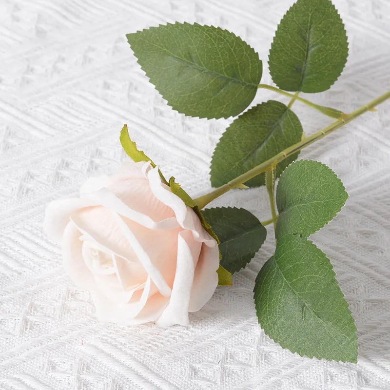 Bouquet 5 Roses Artificielles Velours Rouge - Mariage